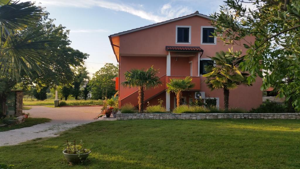Apartments Davor Умаг Екстериор снимка